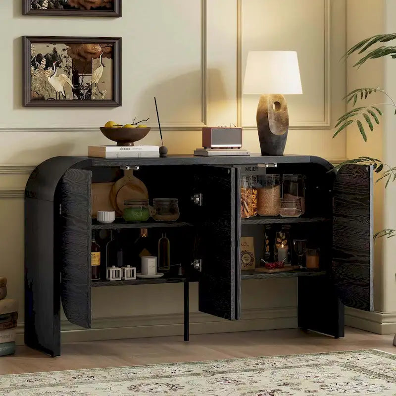 Buffet en bois avec bords incurvés et étagères réglables