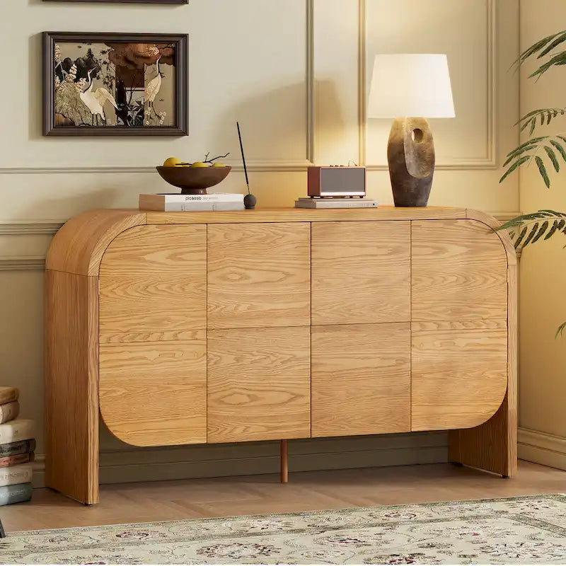 Buffet en bois avec bords incurvés et étagères réglables