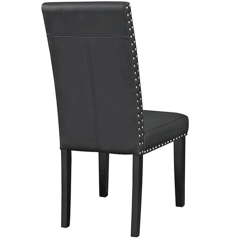 Chaise de salle à manger noire avec clous décoratifs