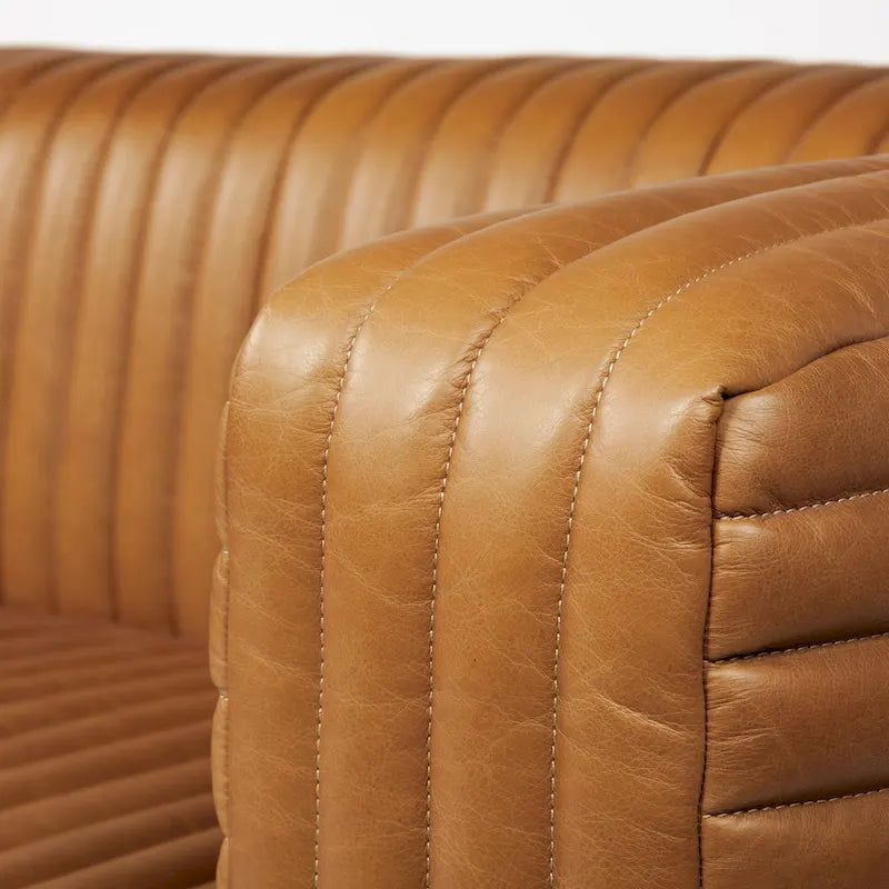Canapé revêtu de cuir véritable couleur Cognac - 220L x 98l x 67H cm